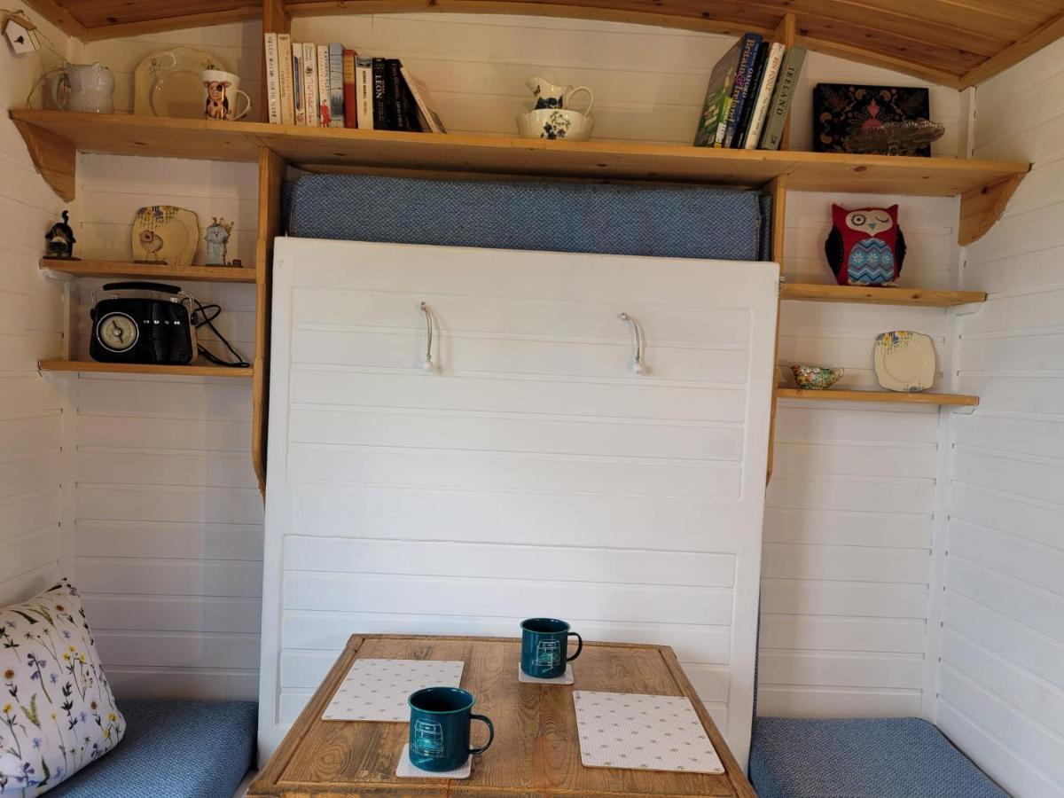The Shepherds Hut At Forestview Farm Greenisland Ngoại thất bức ảnh